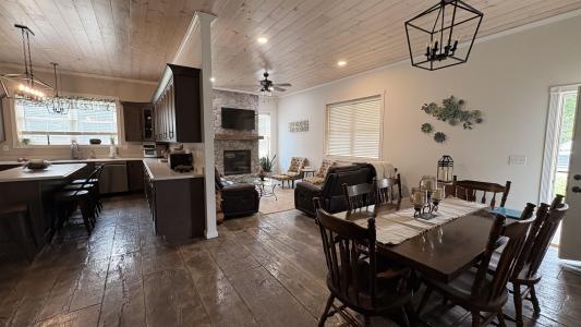 810 E Arnold Lk, Harrison, Michigan 48625, USA