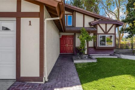 1 Country Wood Drive, Pomona, California 91766
