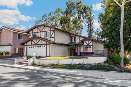 1 Country Wood Drive, Pomona, California 91766
