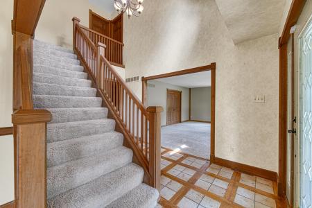 1658 Clifty Creek Court, Valparaiso, Индиана 46385, Соединенные Штаты