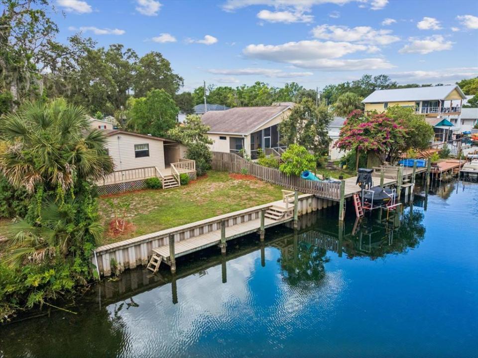 6325 Sebring Street, Weeki Wachee, 佛羅里達州 34607, 美國