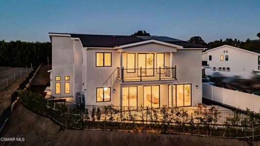 252 Capri Drive, Simi Valley, California 93065, USA