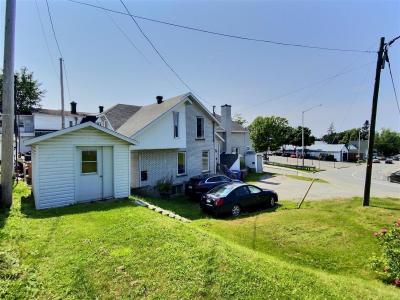 1-1A Rue Dollard, Rivière-du-Loup, Quebec G5R 1S9, Canadá