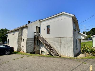 1-1A  Rue Dollard, Rivière-du-Loup, Quebec G5R 1S9, Canada