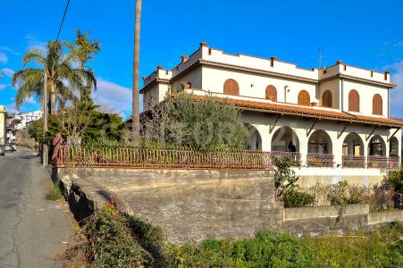 Giarre, Sicilia 95014, Italy