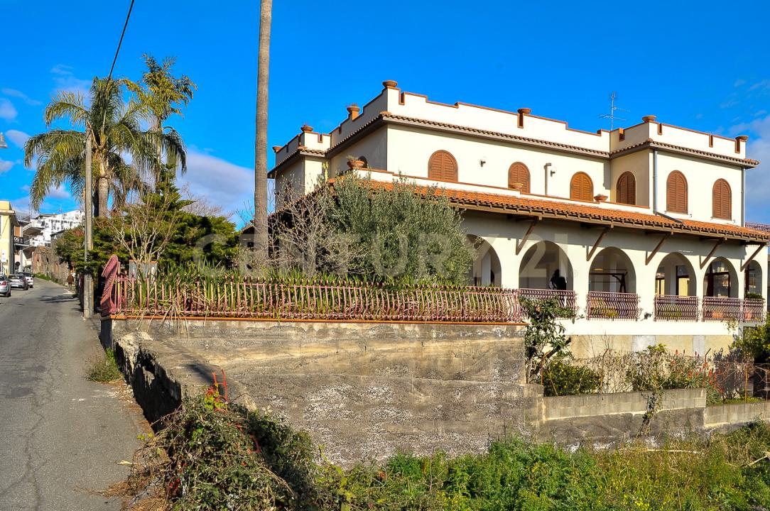 Giarre, Sicilia 95014, Italy