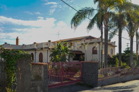 Giarre, Sicilia 95014, Italy