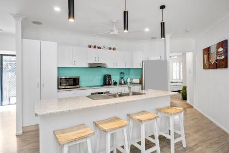 31 Greentree Circuit, Bushland Beach, QLD 4818, Australia