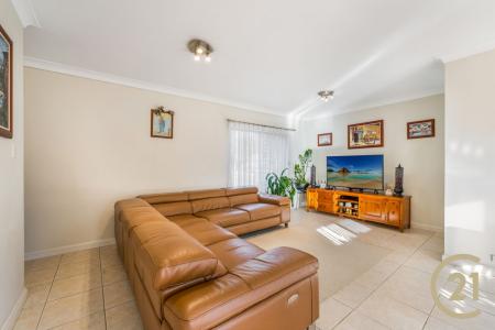 2/87 Memorial Avenue, Liverpool, NSW 2170, Australia
