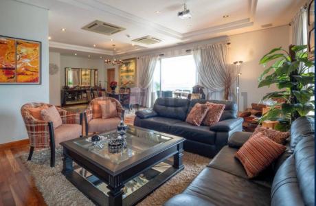 Av Santa Teresa y Denis Roa , San Jorge, Asunción 00001, Paraguai