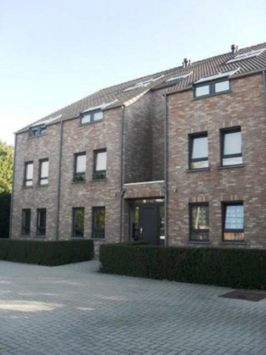 Chaussée de Beaumont 17B 18, Mons, Belgium