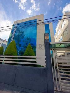 Calle J Nº96 Edificio Torre El Pino Nº2 Planta 2 96, Los Pinos, La Paz 00001, Bolivia