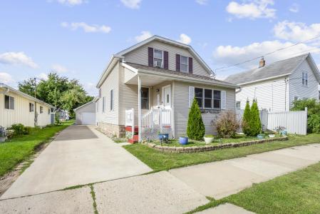 738 W 5th Avenue, Oshkosh, ויסקונסין 54902-5835, ארצות הברית של אמריקה