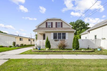 738 W 5th Avenue, Oshkosh, ויסקונסין 54902-5835, ארצות הברית של אמריקה