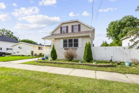 738 W 5th Avenue, Oshkosh, ויסקונסין 54902-5835, ארצות הברית של אמריקה