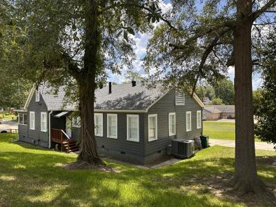 200 N. Thompson, El Dorado, Arkansas 71730, USA