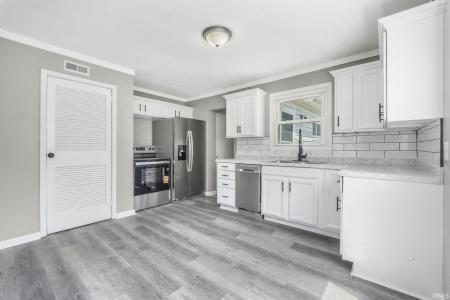 2039 Medford Drive, Fort Wayne, Indiana 46803