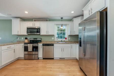 5 Shamrock Ln., Lakeville, Massachusetts 02347, USA