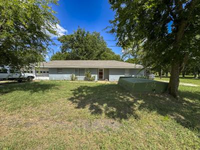 121 S Bois d'Arc Street, Bonham, Texas 75452, Estados Unidos