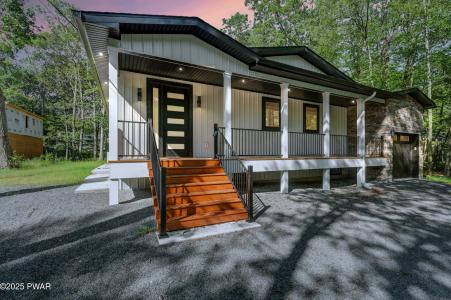 517 Maple Ridge Drive, Lords Valley, Pennsylvania 18428