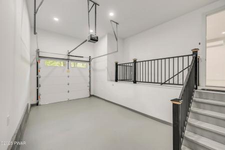 517 Maple Ridge Drive, Lords Valley, Pennsylvania 18428, USA