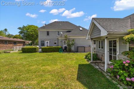 40205 Ashland Drive, SterlingHeights, Michigan 48313, USA
