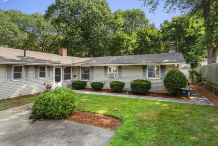4 Price Rd, Peabody, Massachusetts 01960