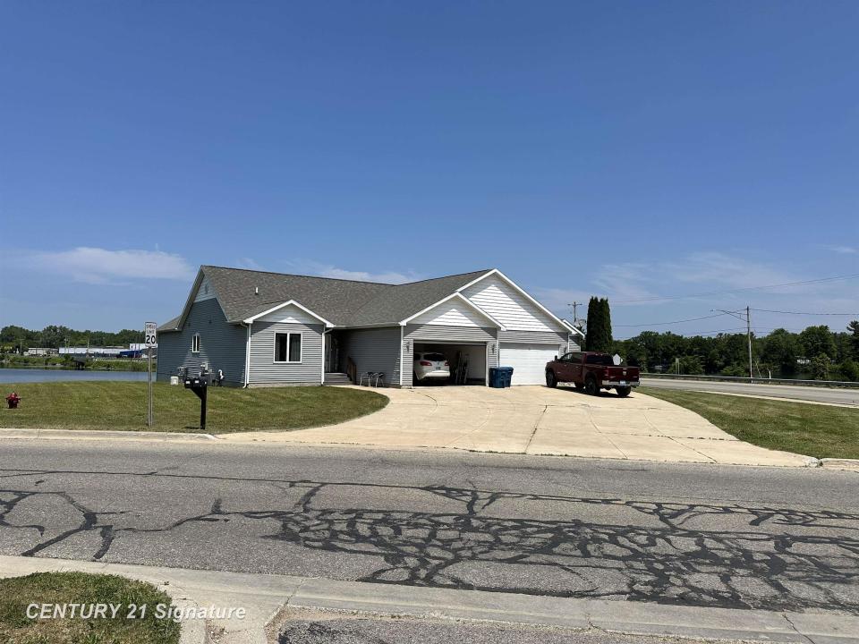 123/125 Pearson, Beaverton, Michigan 48612, HOA KỲ