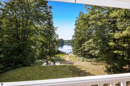 4810 N Indian Lakes Trail, Traverse City, Michigan 49696, Estados Unidos
