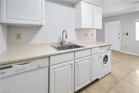 4621 Bayshore DR Q4, NAPLES, Florida 34112, USA