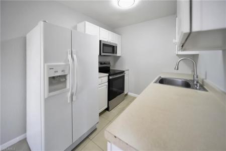 4621 Bayshore DR Q4, NAPLES, Florida 34112