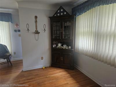 34909 W Chicago Street, Livonia, Michigan 48150, Estados Unidos