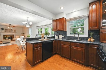 2240 Halter Lane, Reston, Virginia 20191, USA