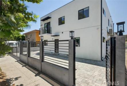 14732 Gilmore Street 3, Van Nuys, Kaliforniya 91411, Amerika Birleşik Devletleri