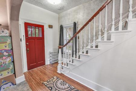 409 1st Avenue E, Oskaloosa, Iowa 52577, USA