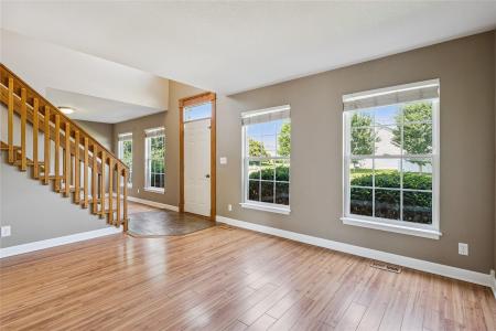 5028 Oakwood Lane, West Des Moines, Iowa 50265