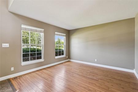 5028 Oakwood Lane, West Des Moines, Iowa 50265