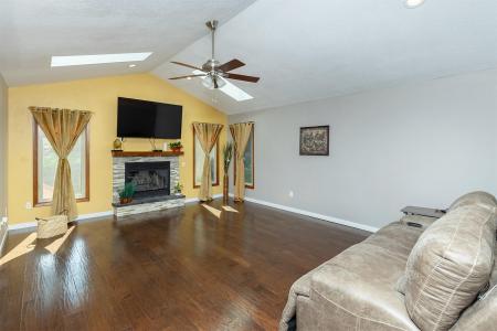 1406 North B Street, Indianola, Iowa 50125