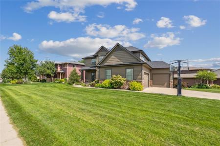 15914 Wilden Drive, Urbandale, Iowa 50323, Estados Unidos