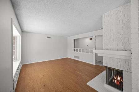 532 E Chestnut Av, Orange, California 92867, HOA KỲ