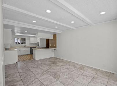 532 E Chestnut Av, Orange, California 92867, USA