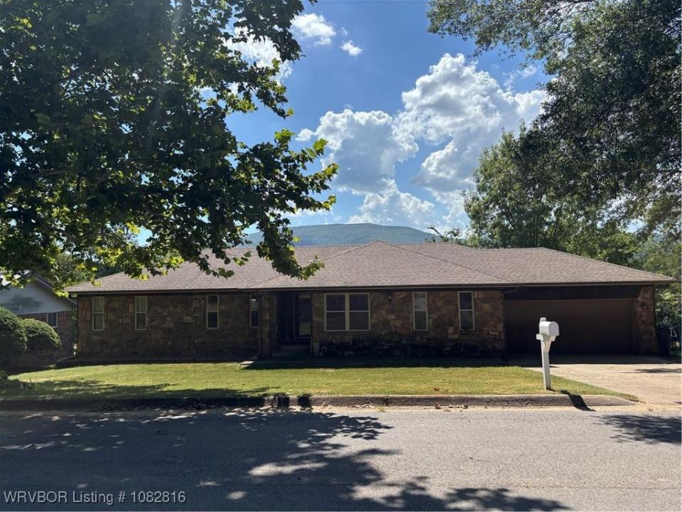 115 Crest Drive, Poteau, Oklahoma 74953
