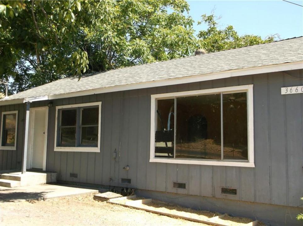 3660 Park Street, Clearlake, California 95422, Stati Uniti