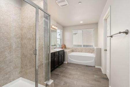 3384 Amanecer Avenue, Clovis, California 93619, Stati Uniti