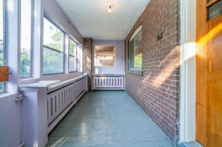 61 ST ANNES ROAD, Toronto, 安大略省 M6J 2C4, 加拿大