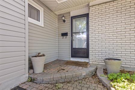 2018 DEERHURST COURT, Beacon Hill North - South And Area, Ontario K1J 8H1, Canada