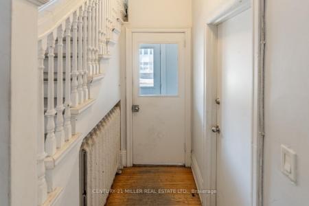 270 MAIN STREET W, Hamilton, Ontario L8P 1J6, Kanada