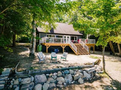 2347 KASHAGAWIGAMOG LAKE ROAD, Minden Hills, Ontario K0M 2K0, Kanada