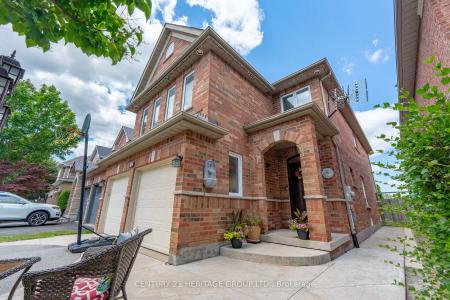 512 MENCZEL CRESCENT, Newmarket, Ontario L3X 2P3, Canada
