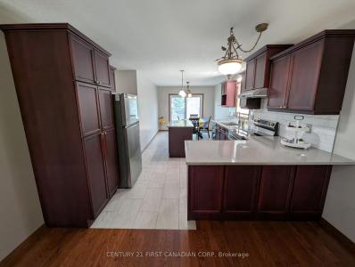 55 QUEENSWAY DRIVE, Strathroy-Caradoc-, Ontario N7G 4M2, Canada